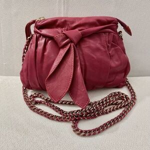 Junior Drake Fuchsia Pink Leather Crossbody Bag w leather wrapped chain strap